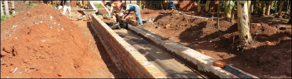 Installing the Flexigester in Kyenjojo, Uganda